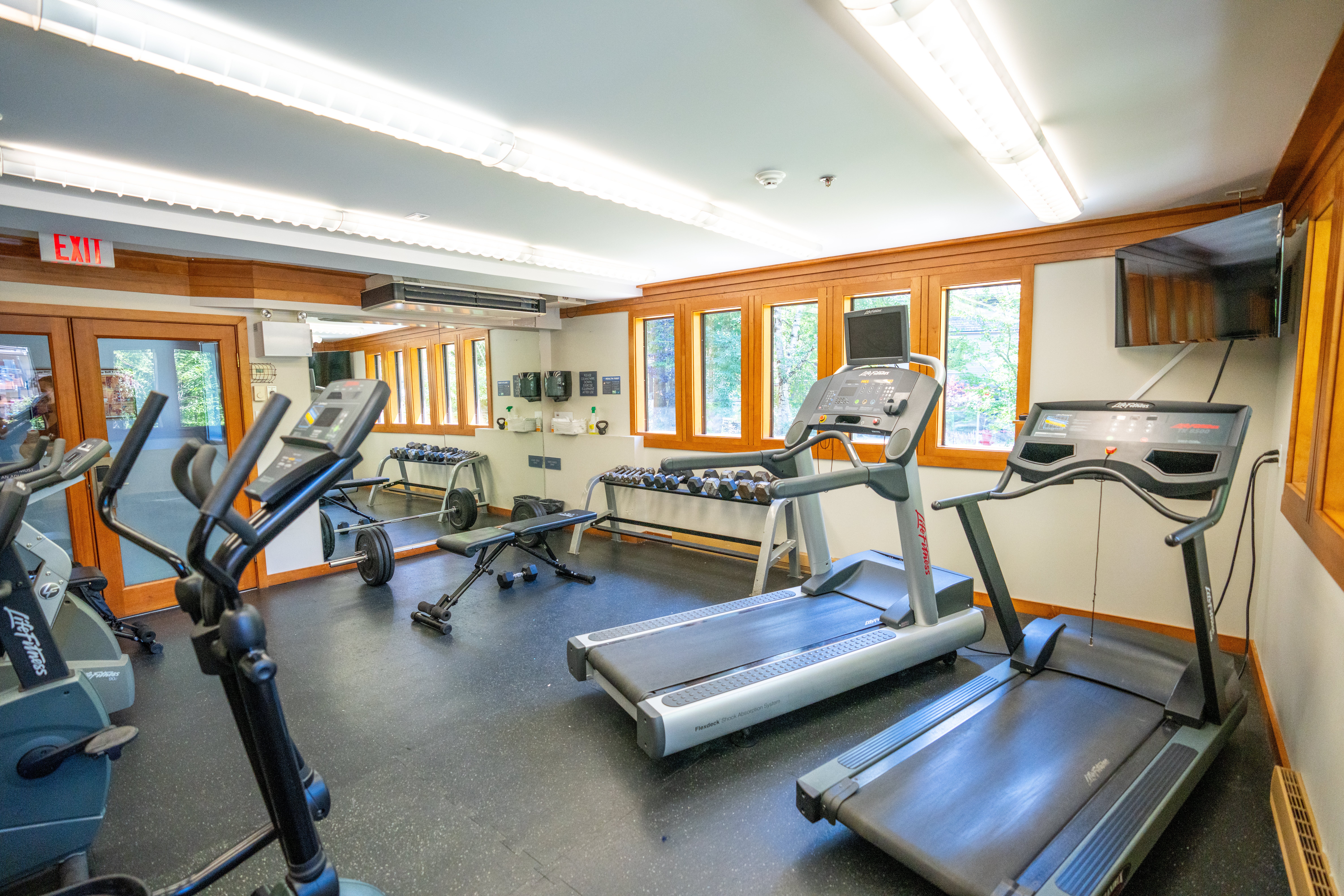 Whistler Village Inn Suites 34/73