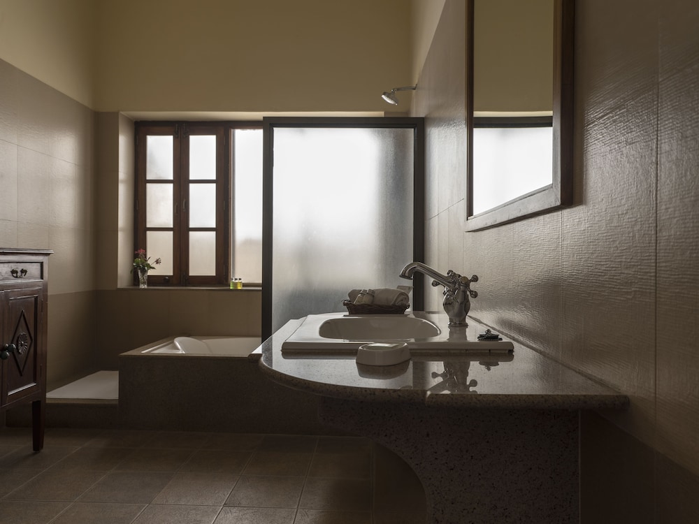 RATAN VILLAS 11/31
