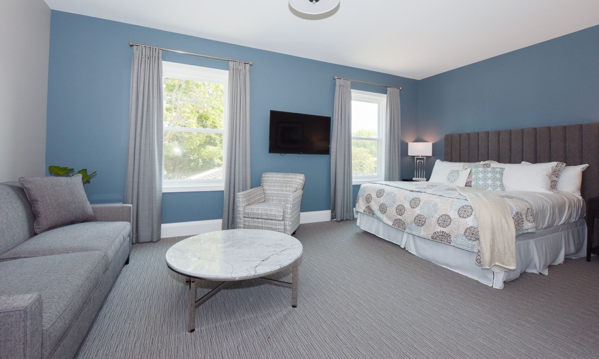 Adjoining, Suite, King Bed, Sofa, Main Building