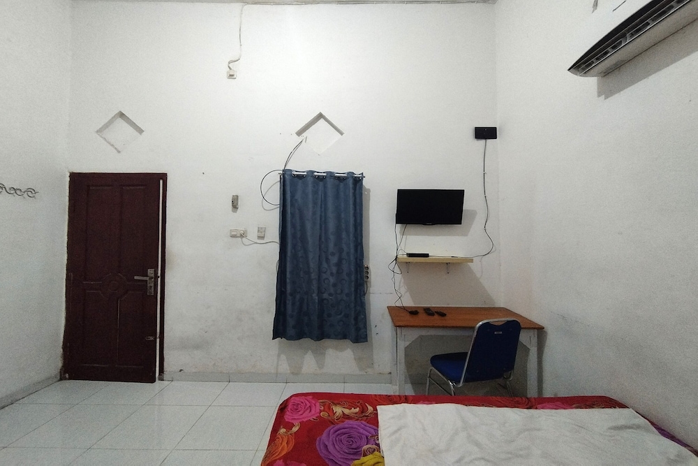 OYO 2933 Wisma Hiro Pertiwi 15/26