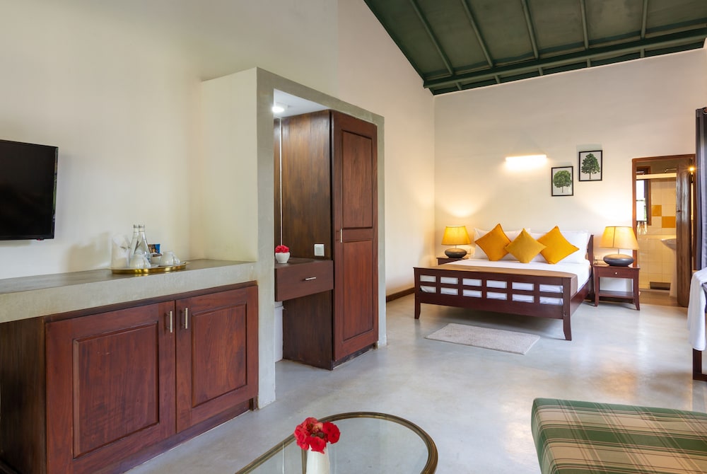 The Farm Resorts 24/50
