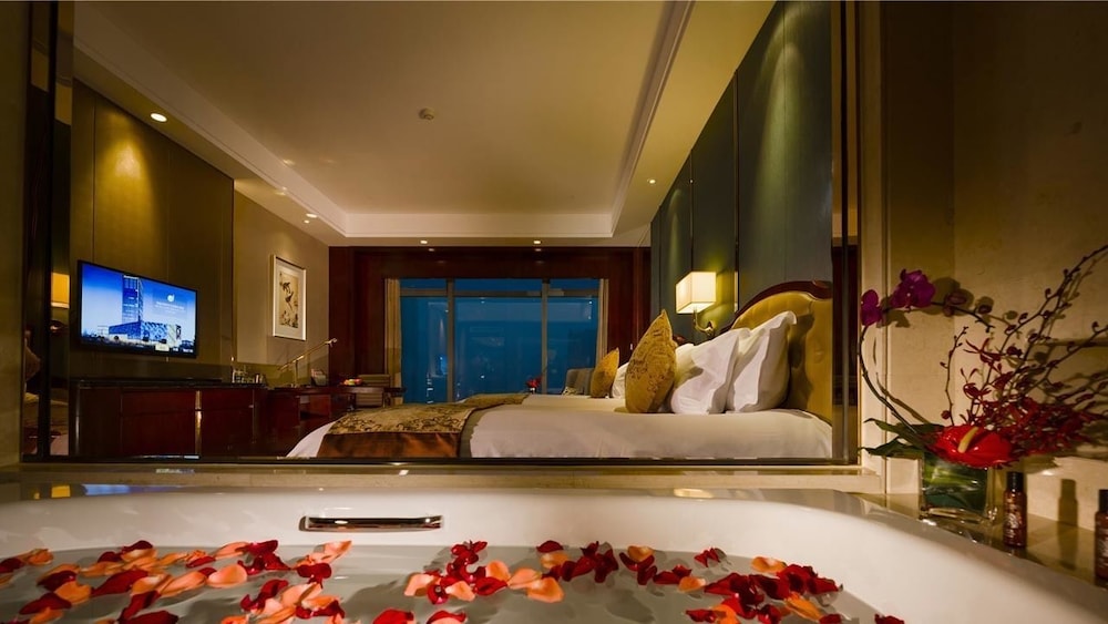 Haili New Century Grand Hotel Haiyan 19/45