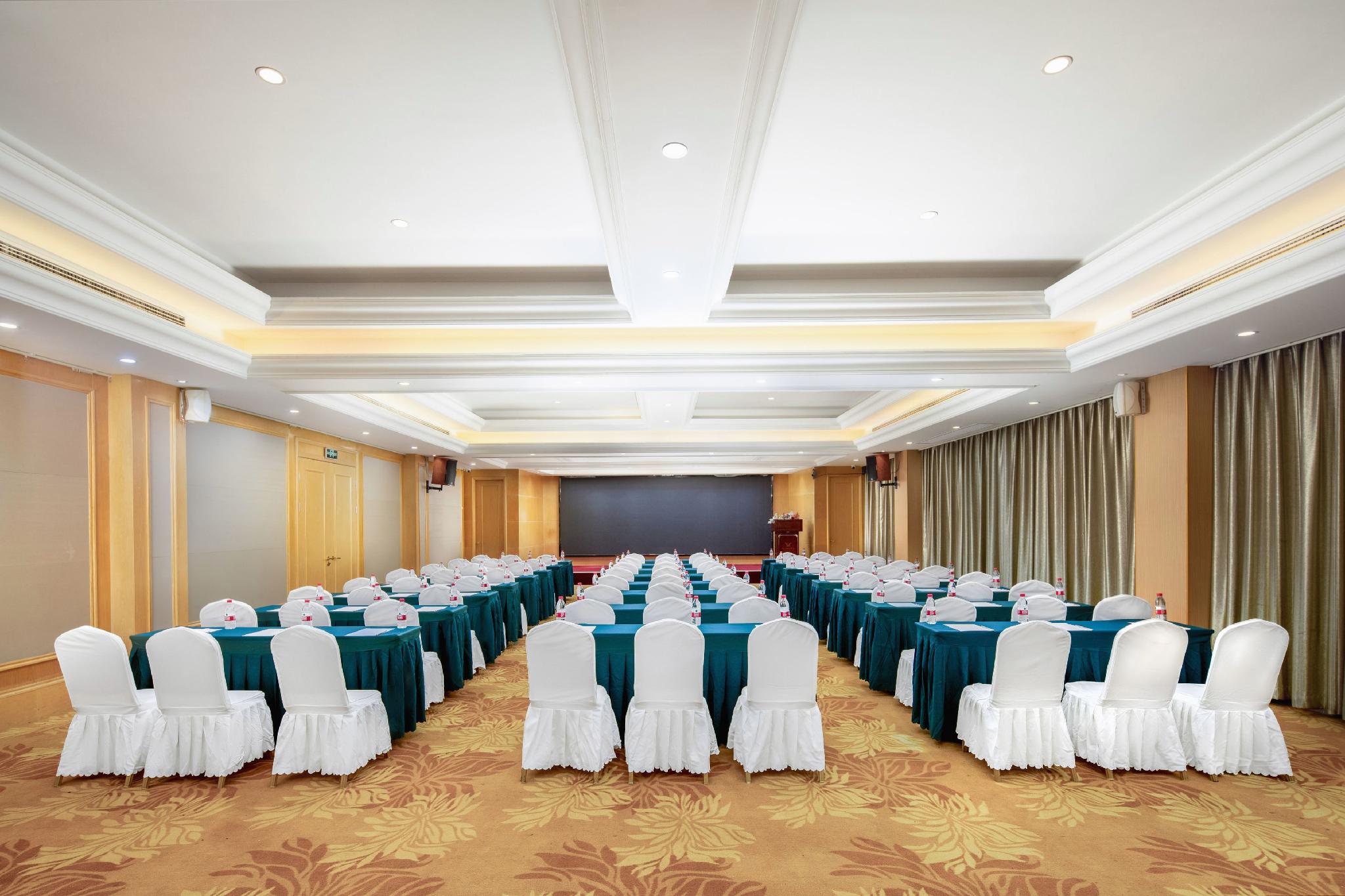 Vienna International Hotel (Xinwuzhong, Dengcheng Avenue, Xiangyang) 29/34