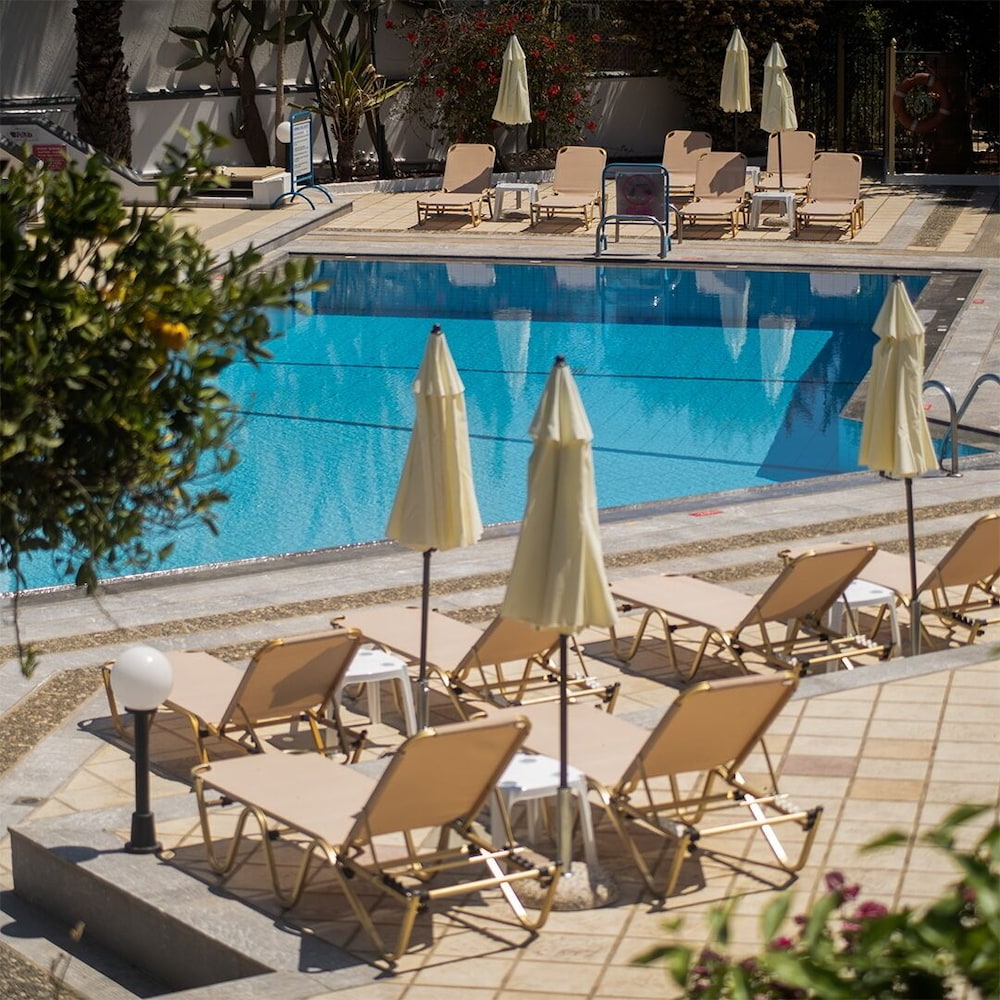 Malia Holidays 28/58