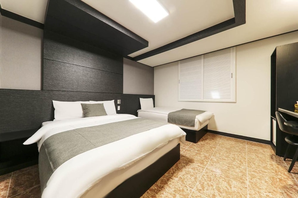 Major Hotel 25/31