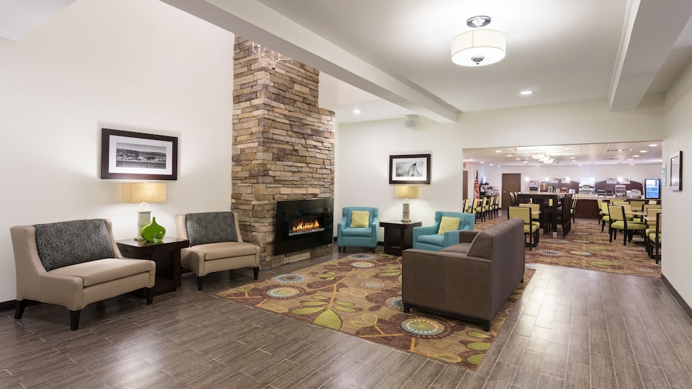 Holiday Inn Express & Suites Wyomissing 28/44