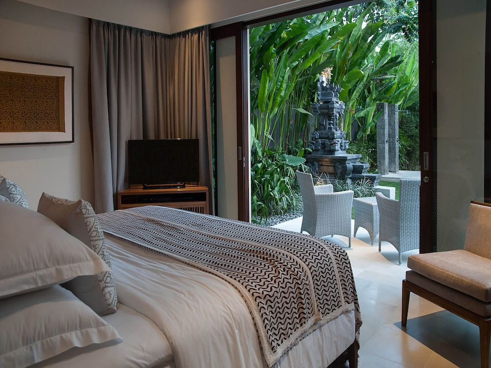 Seseh Beach Villas 5/50