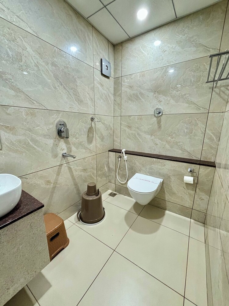 Hotel Citywalk Residency 46/50