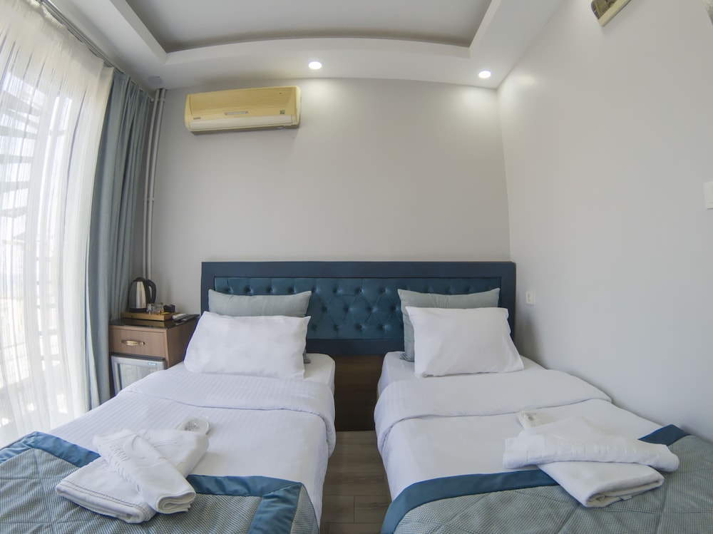 Economy, Double Bed, City View