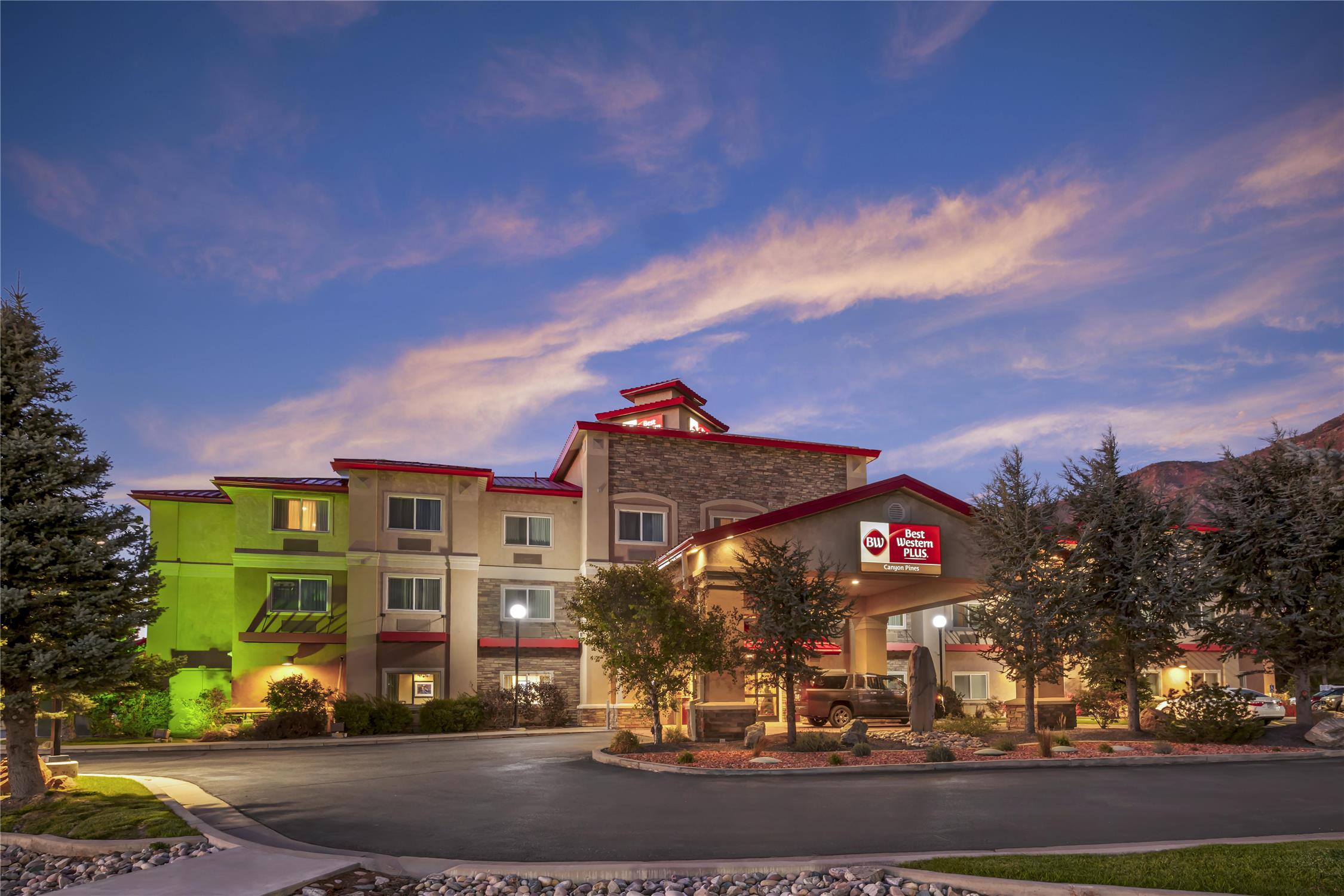 Best Western Plus Canyon Pines 2/46