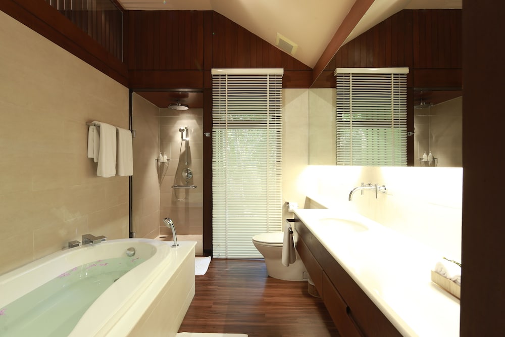 1 BEDROOM, VILLA, DANG NGA