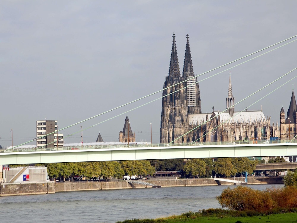 Mercure Severinshof Koeln City Hotel 43/48
