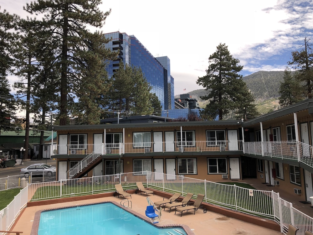 Alpine Inn and Spa 4/33