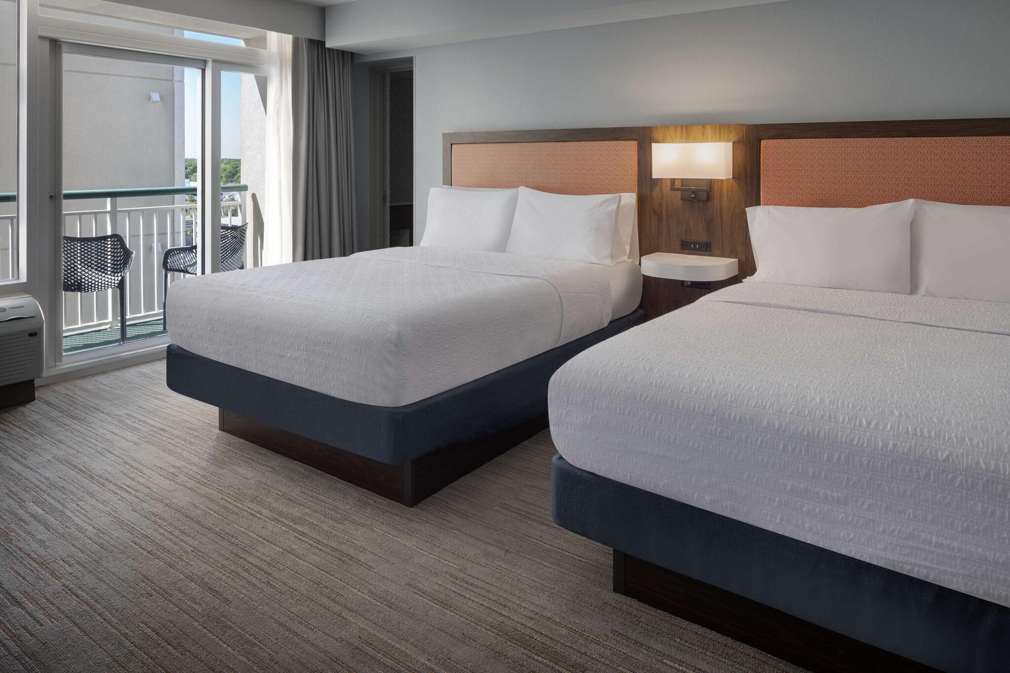 1 BEDROOM, SUITE, KING BED, OCEAN FRONT, KITCHEN