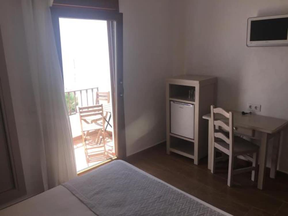 Hotel Almadrabeta 32/50