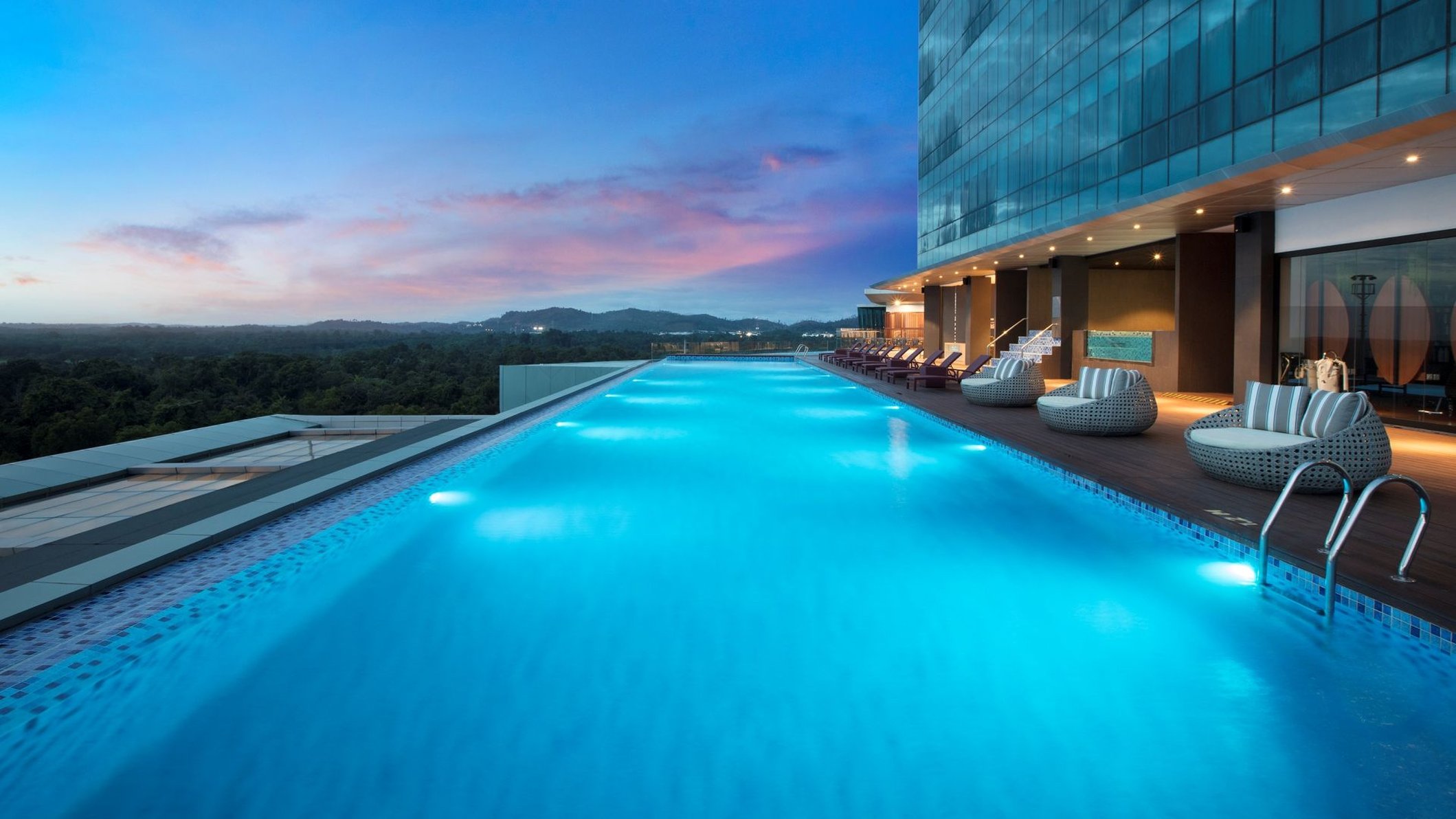 Panbil Residence Serviced Apartment 11/17