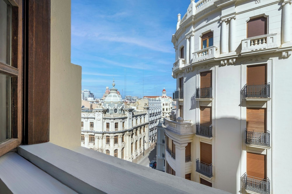 Grand Hotel Centenari, Valencia, Autograph Collection 46/50
