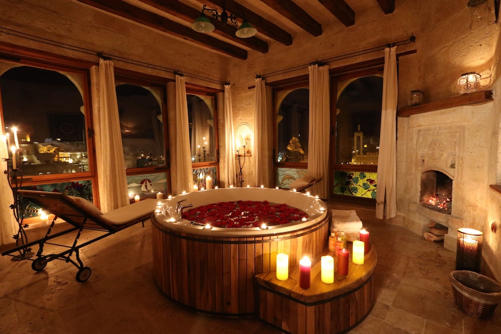 Sultan Cave Suites 39/77