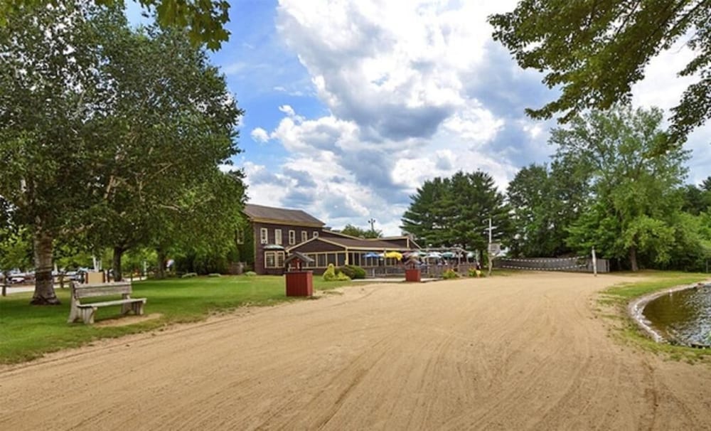 Sturbridge Host Hotel 57/71