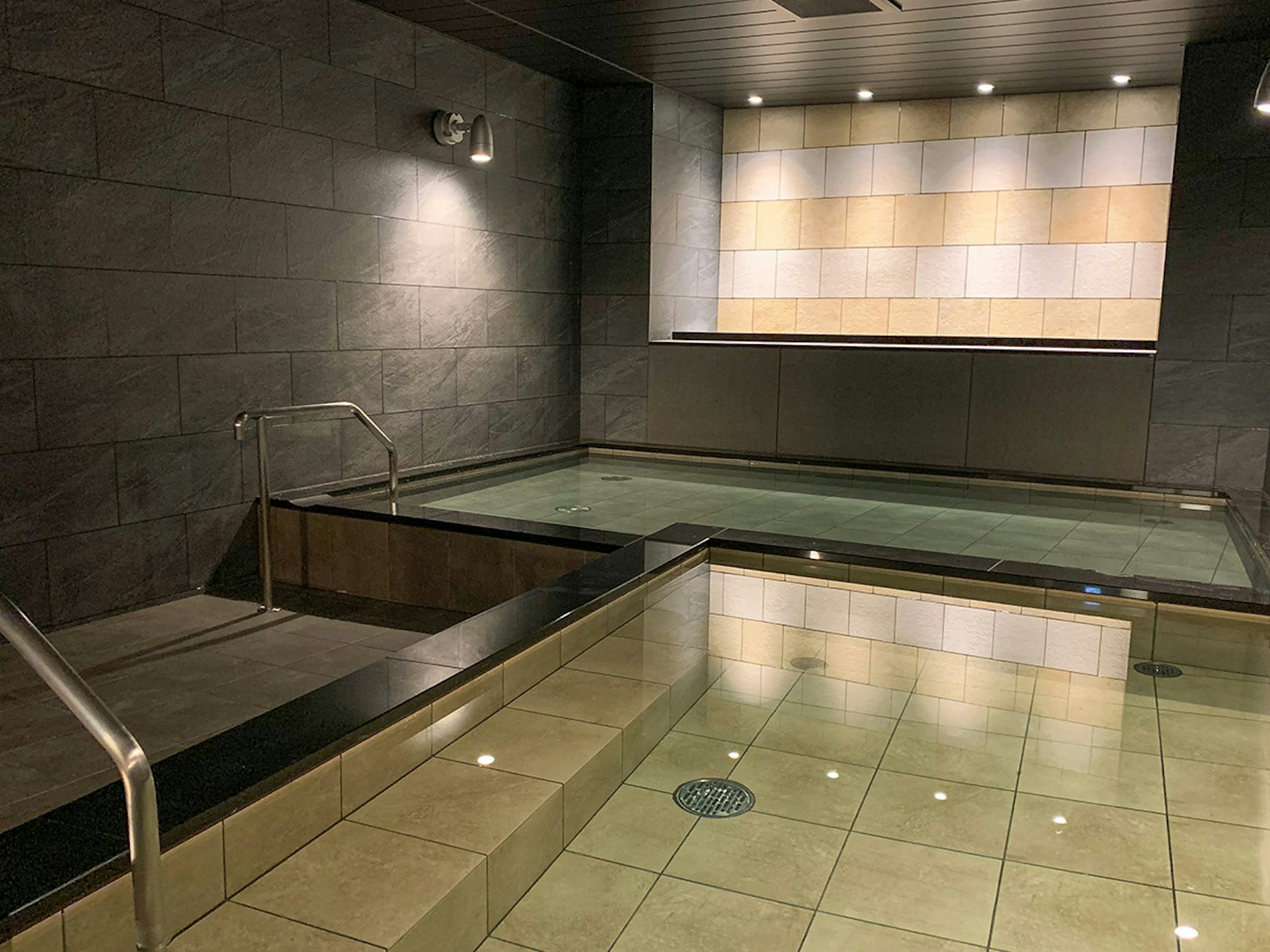 Hotel SUI Kobe Sannomiya by ABEST 3/9