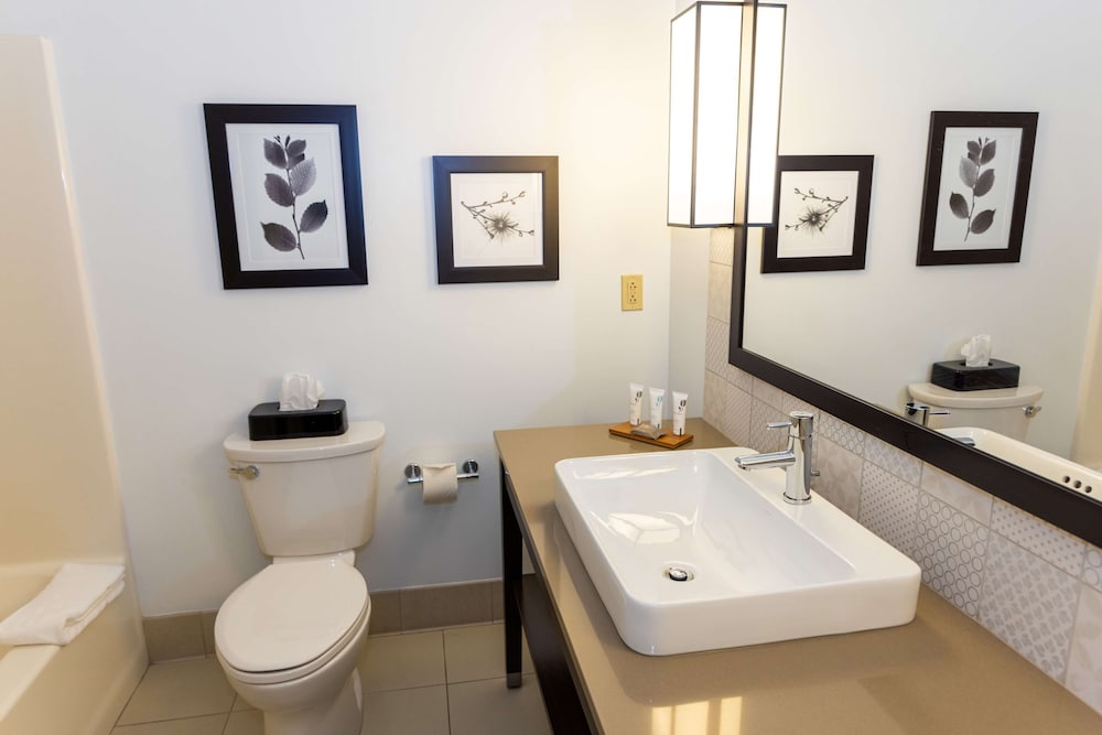 Country Inn Suites By Radisson Lehighton Jim Thorpe Pa 32/34