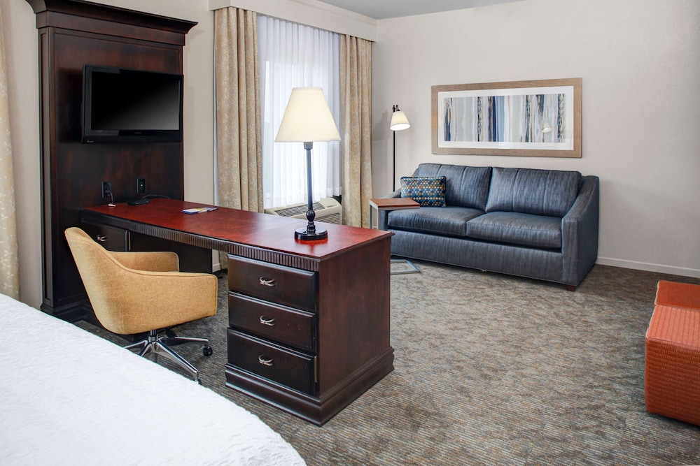 Hampton Inn Suites Boerne 34/63