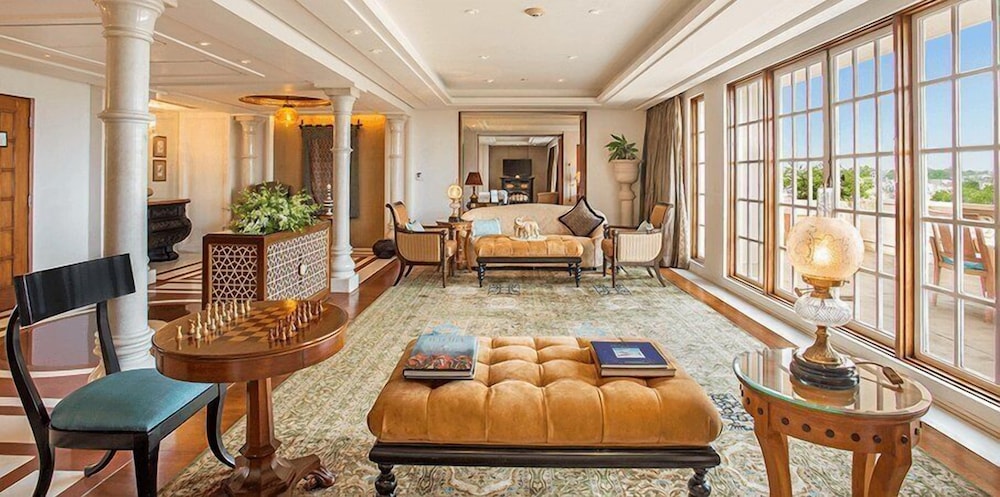 Oberoi Amarvilas 40/73