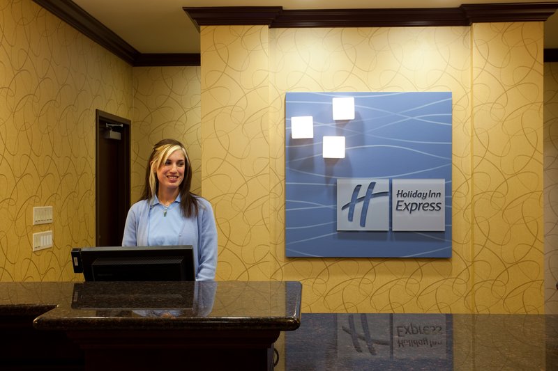 Holiday Inn Express Hotel & Suites Frazier Park 9/67