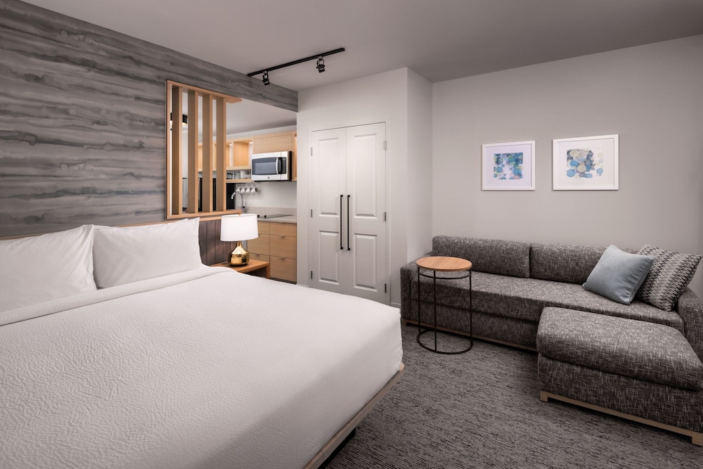 TownePlace Suites by Marriott West Kelowna 15/35
