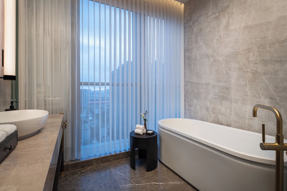 Grand Hyatt Kunming 49/50