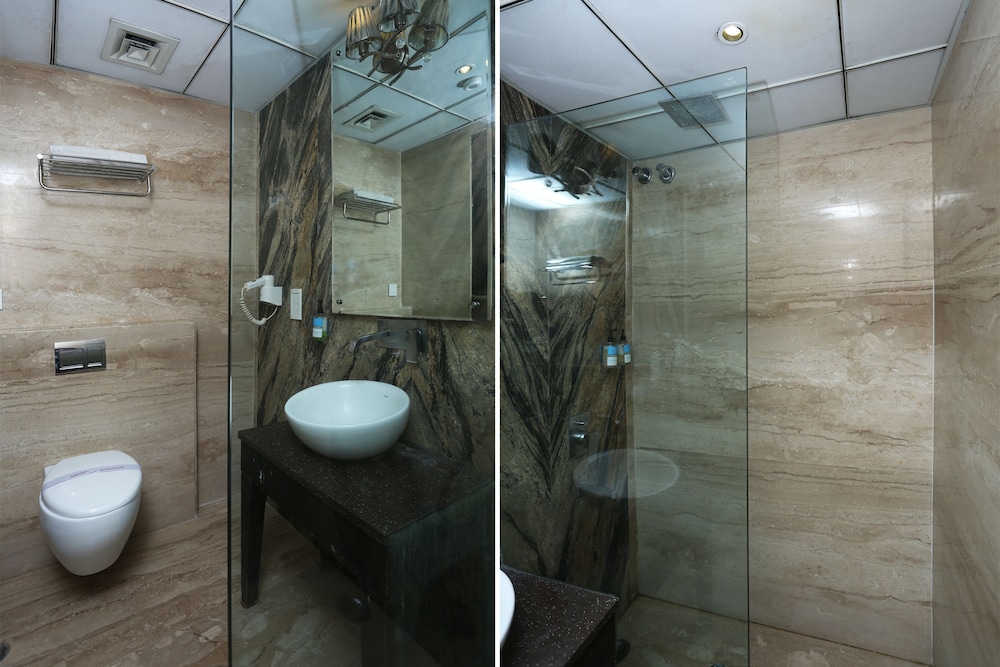 Hotel Uppal International 49/50