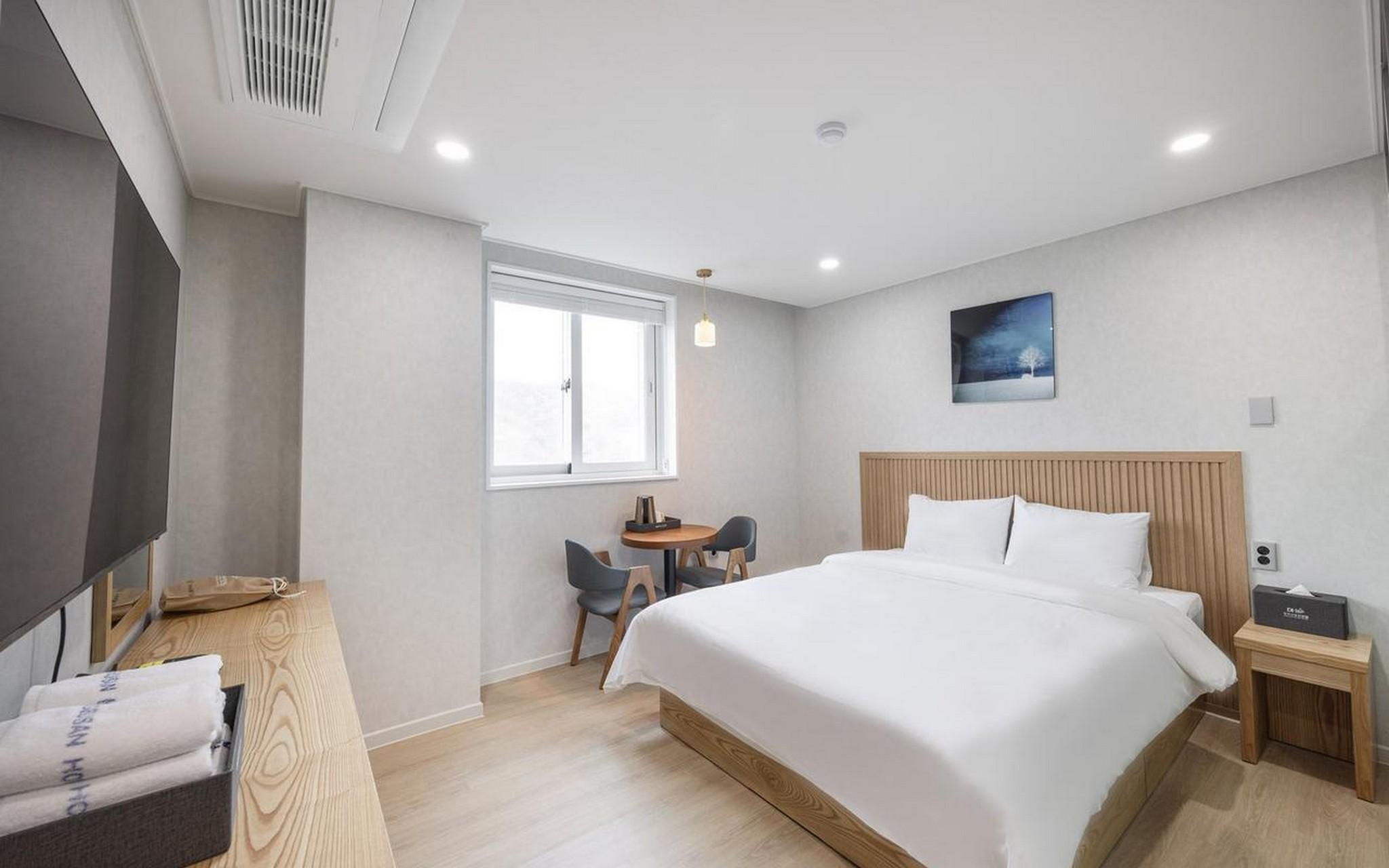 Mini, Double Bed