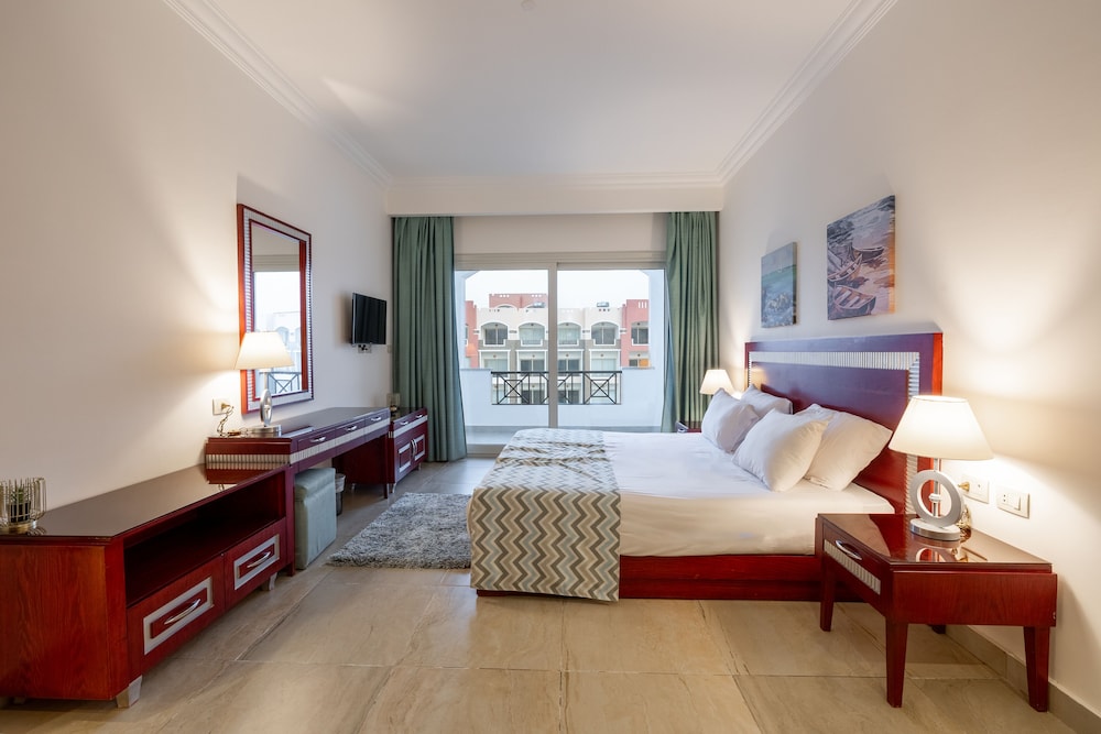Oyster Bay Beach Suites 19/60