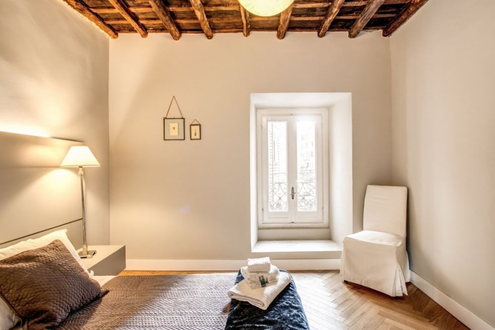 Trevi Fountain Superior 3 bdr apartment 21/49