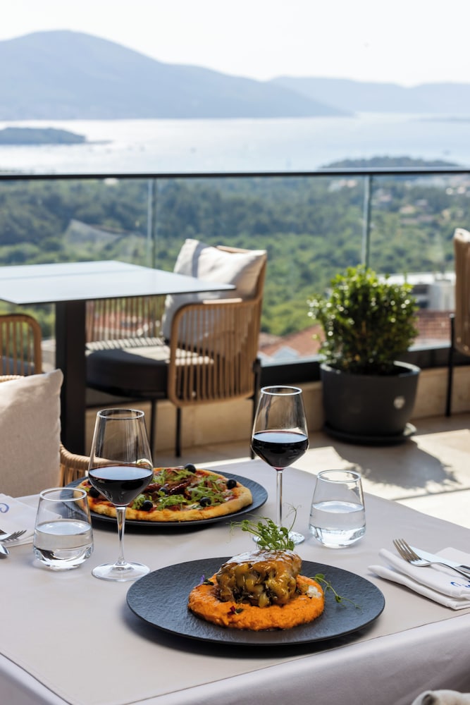 Royal Blue Resort & Residences 37/50