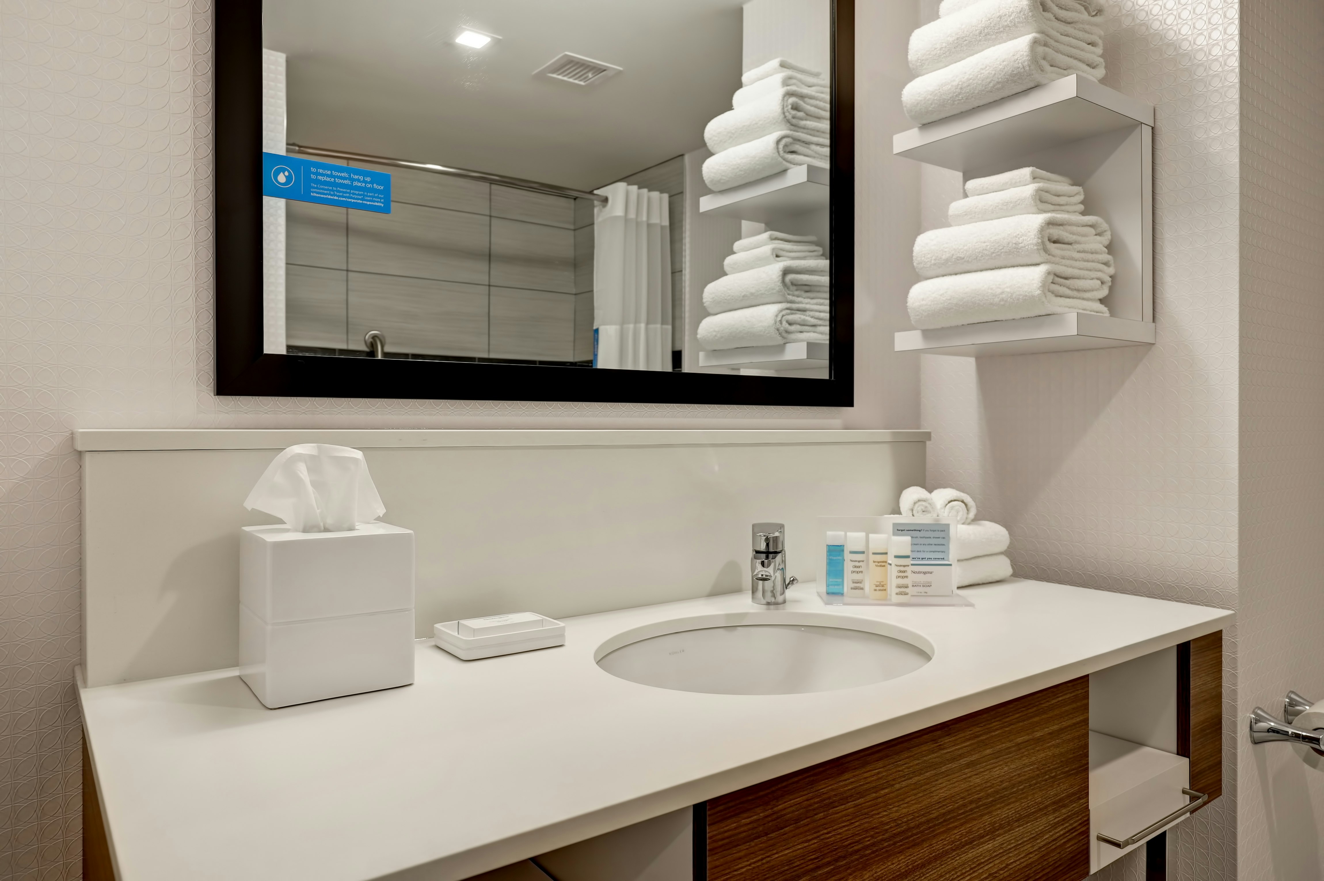 غرفة بسريرين كوين، Hampton Inn St Catharines Niagara On 5/6
