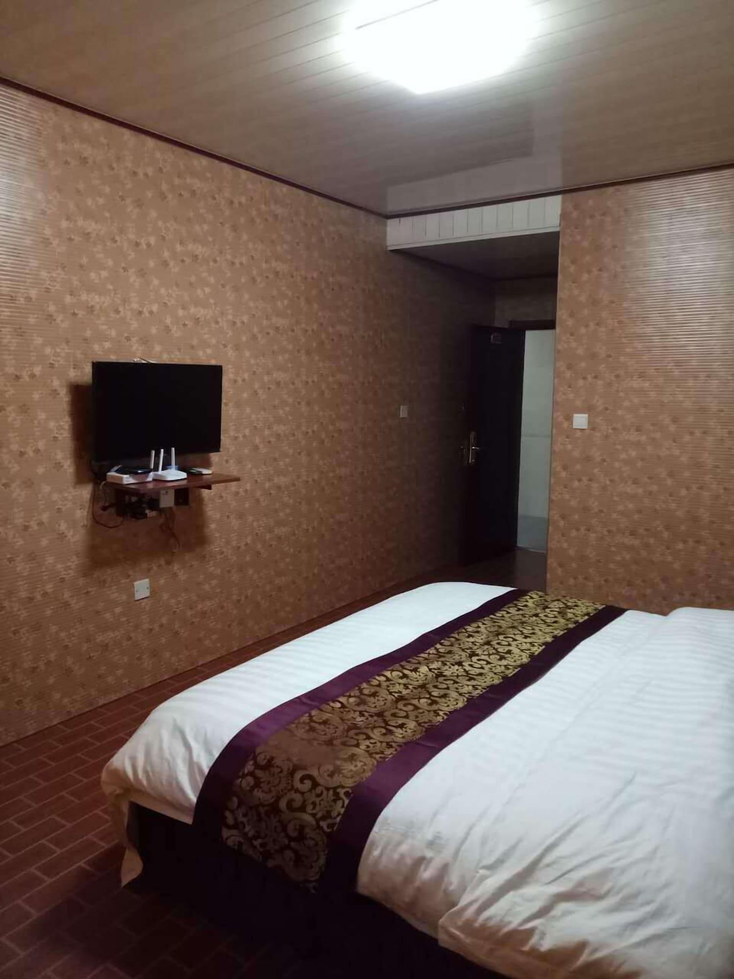 Huayun Business Hotel 5/14