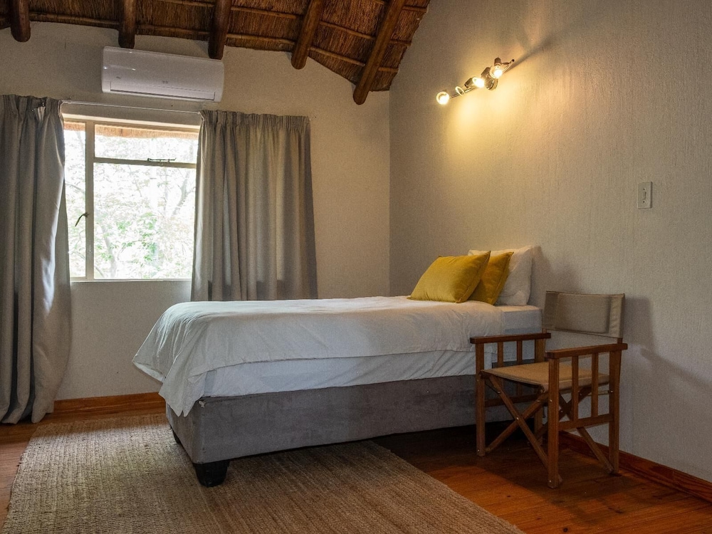 Zebra Country Lodge 13/50