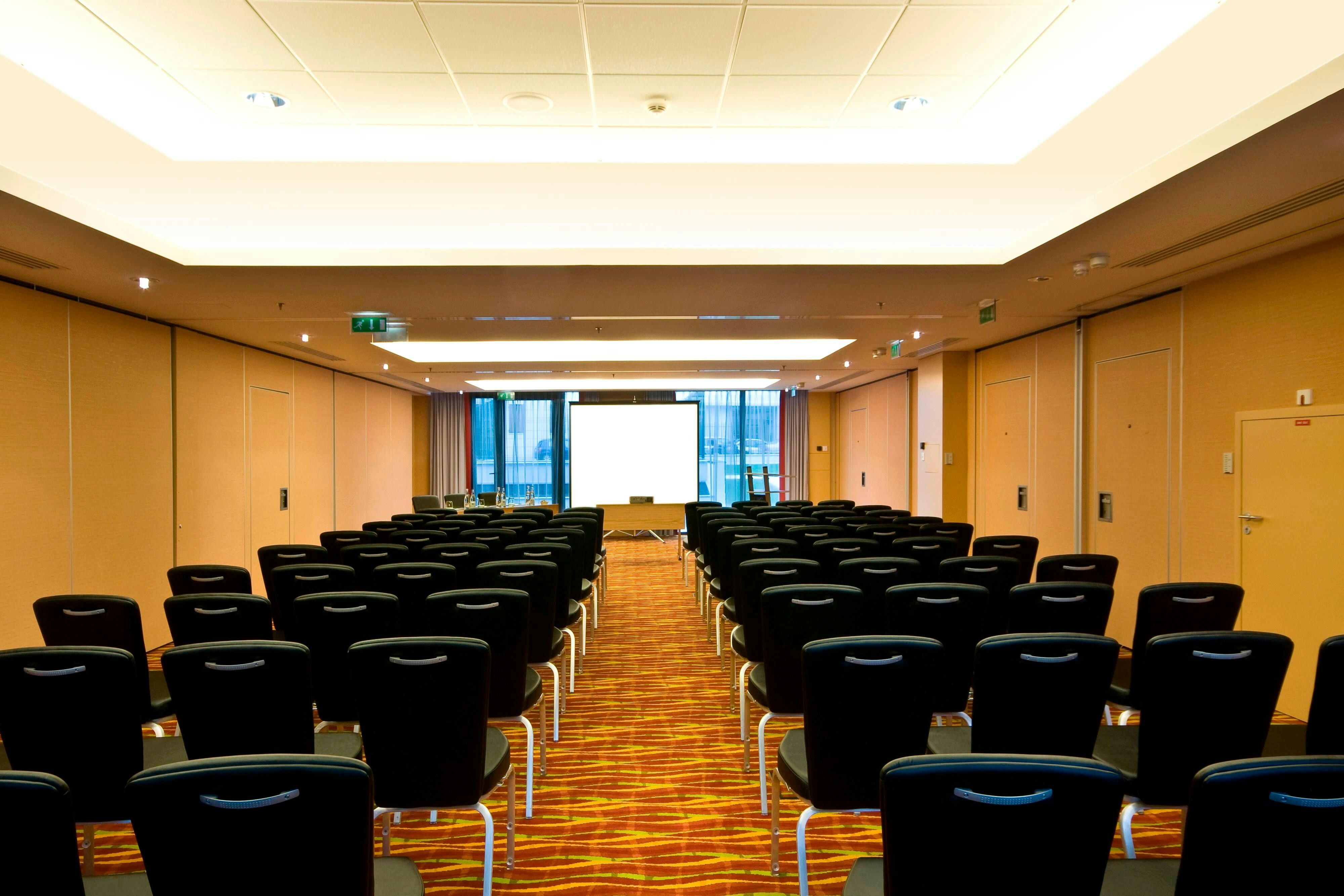 Courtyard By Marriott Paris Saint Denis 26/35
