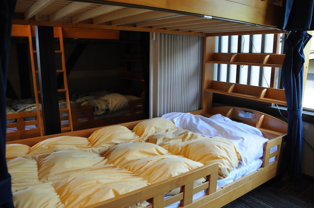 FEMALE DORM, FEMALE ONLY