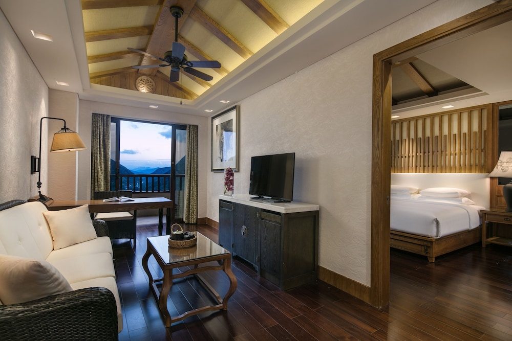 Hilton Sanqingshan Resort 44/60