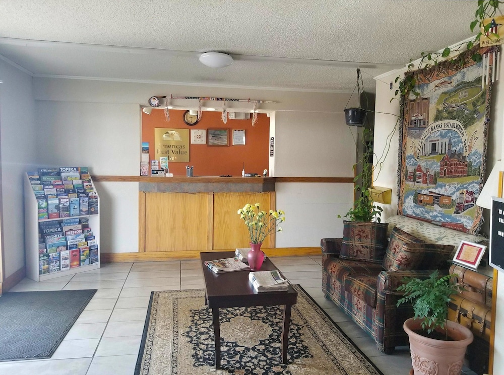 Americas Best Value Inn Belleville 19/34