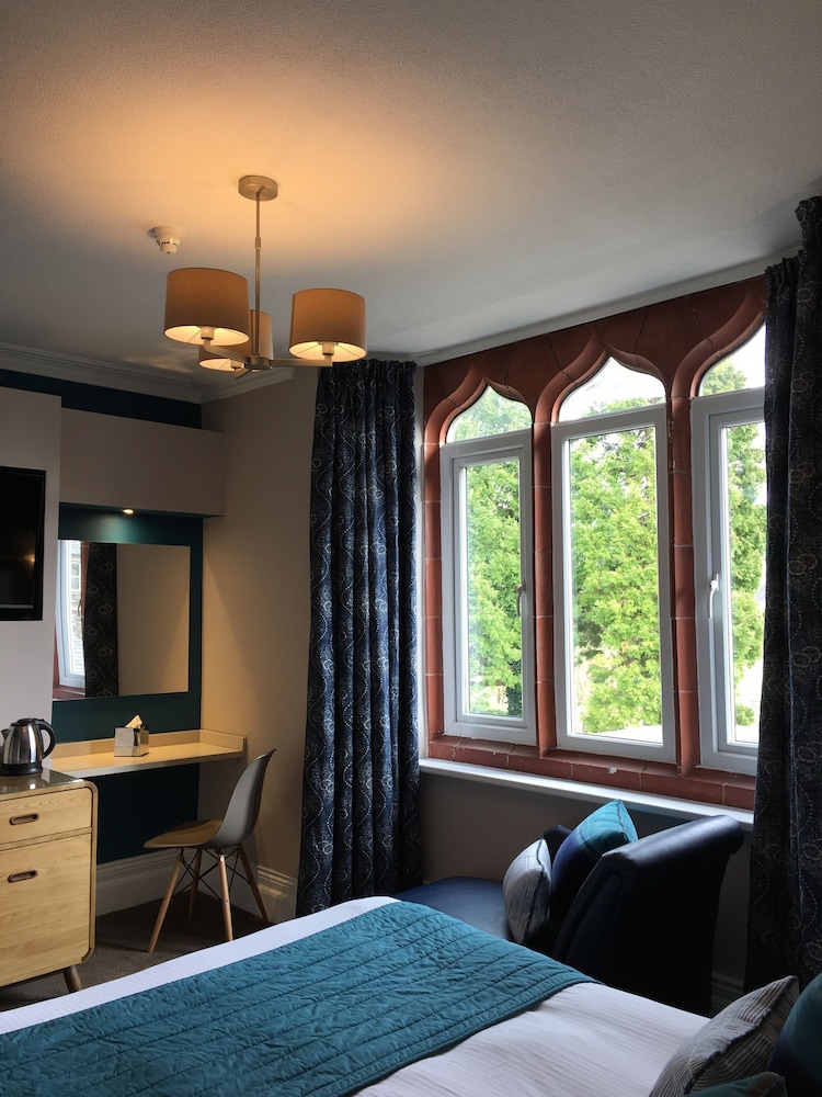 The Hideaway At Windermere 7/50