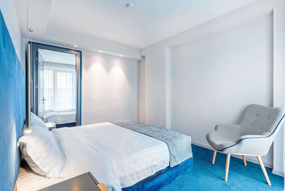 Ramada by Wyndham Tbilisi Old City 17/50