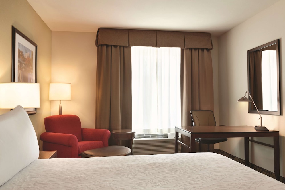 Hilton Garden Inn Boston Logan Airport 28/38
