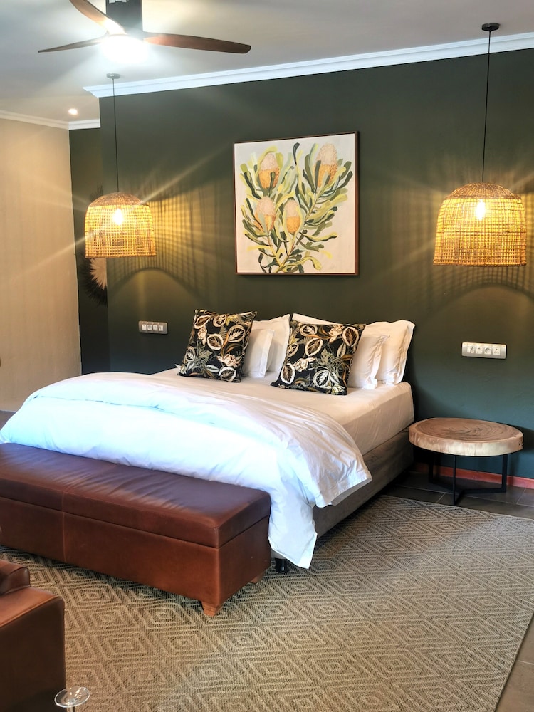 Bambuu Lakeside Lodge 8/50