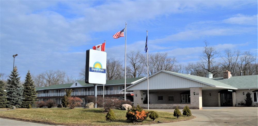 Days Inn by Wyndham Whitmore Lake 2/64