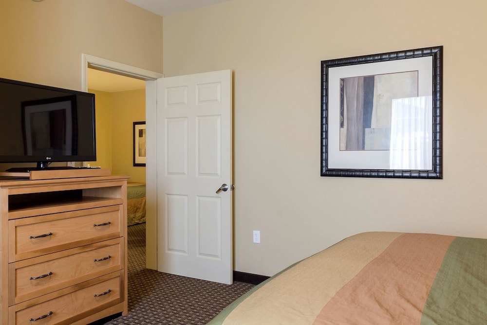 MainStay Suites Williston ND 24/58