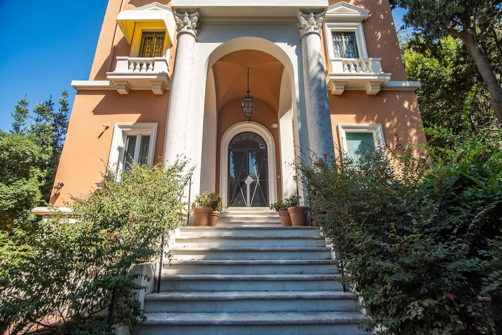 Hotel Villa Mangili 5/89