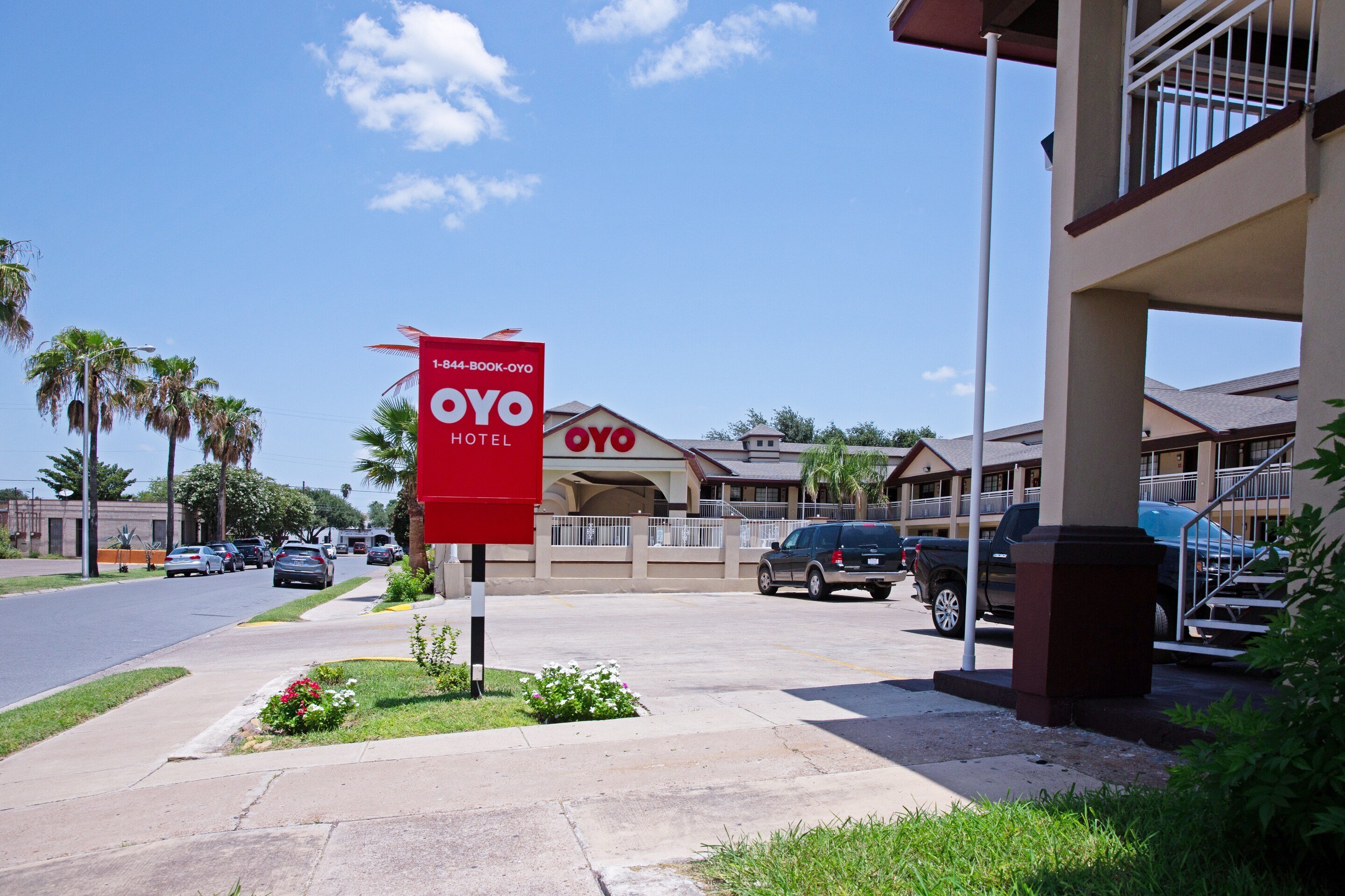 OYO Hotel McAllen Airport South 50/61